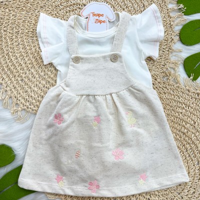 Salopete Creme com Flores e Body
